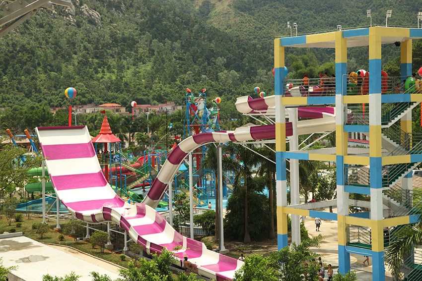 Custom Water Slides Amusement Park Boomerang Aqua Slide For 2 People